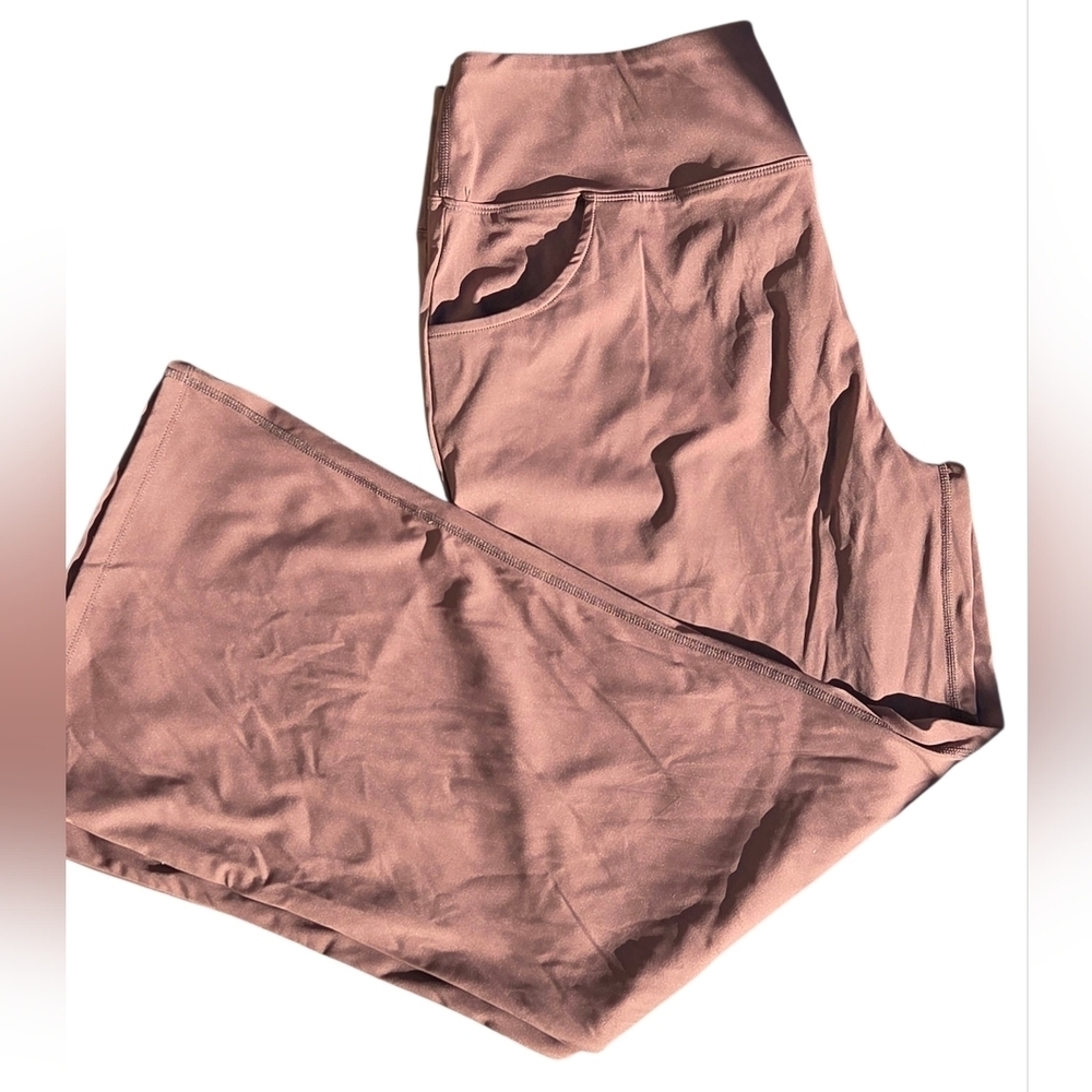 Brown High-Waisted Yoga Pants